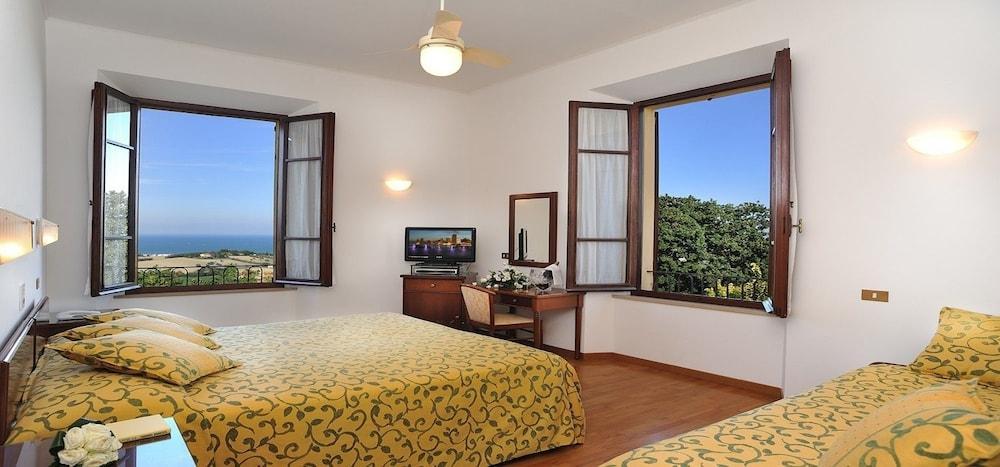 Hotel Bel Sit Senigallia Exterior photo