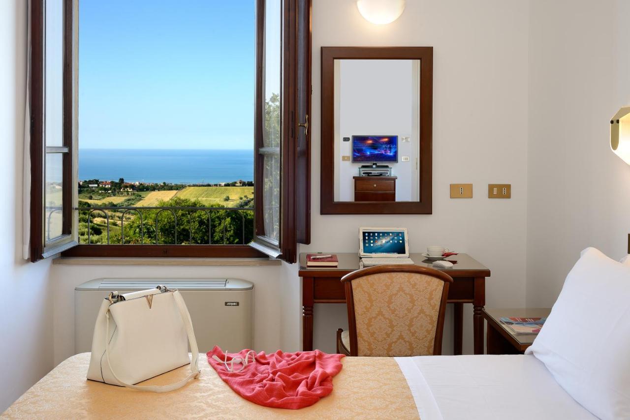 Hotel Bel Sit Senigallia Exterior photo