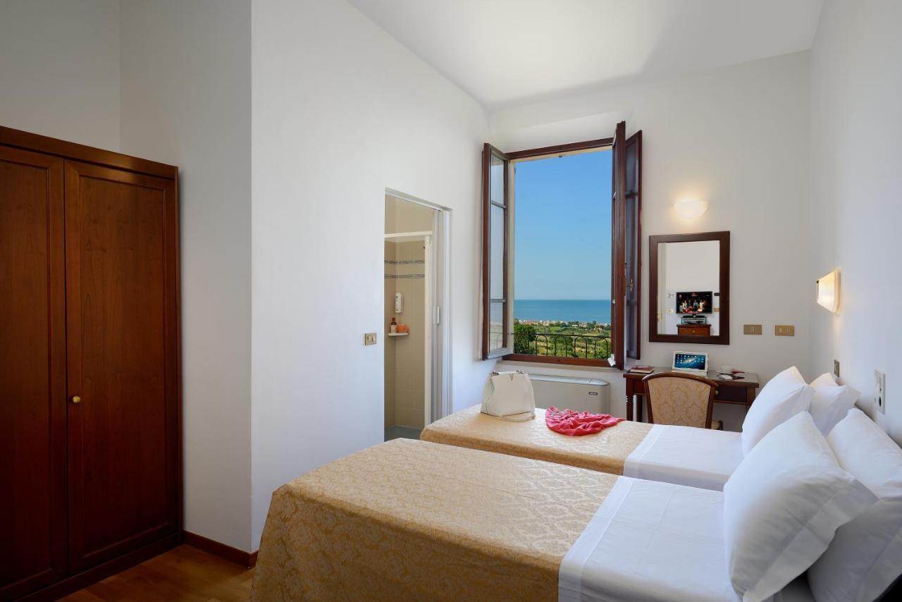 Hotel Bel Sit Senigallia Exterior photo
