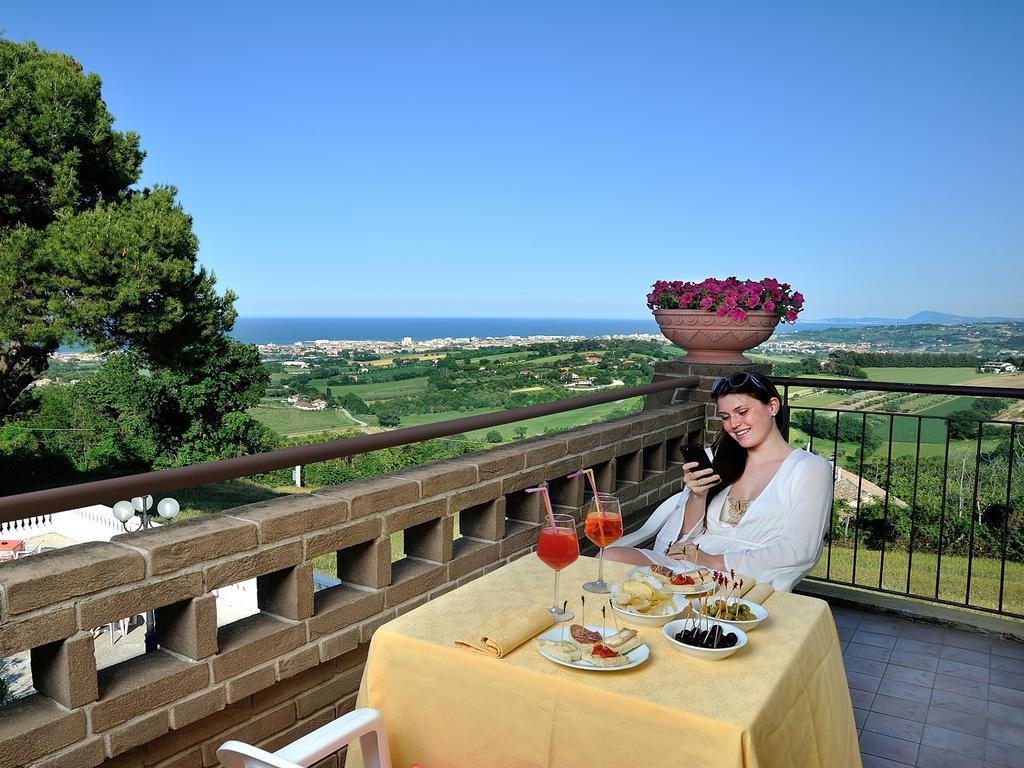 Hotel Bel Sit Senigallia Exterior photo