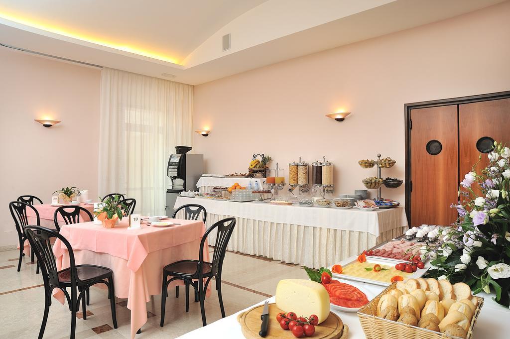 Hotel Bel Sit Senigallia Exterior photo