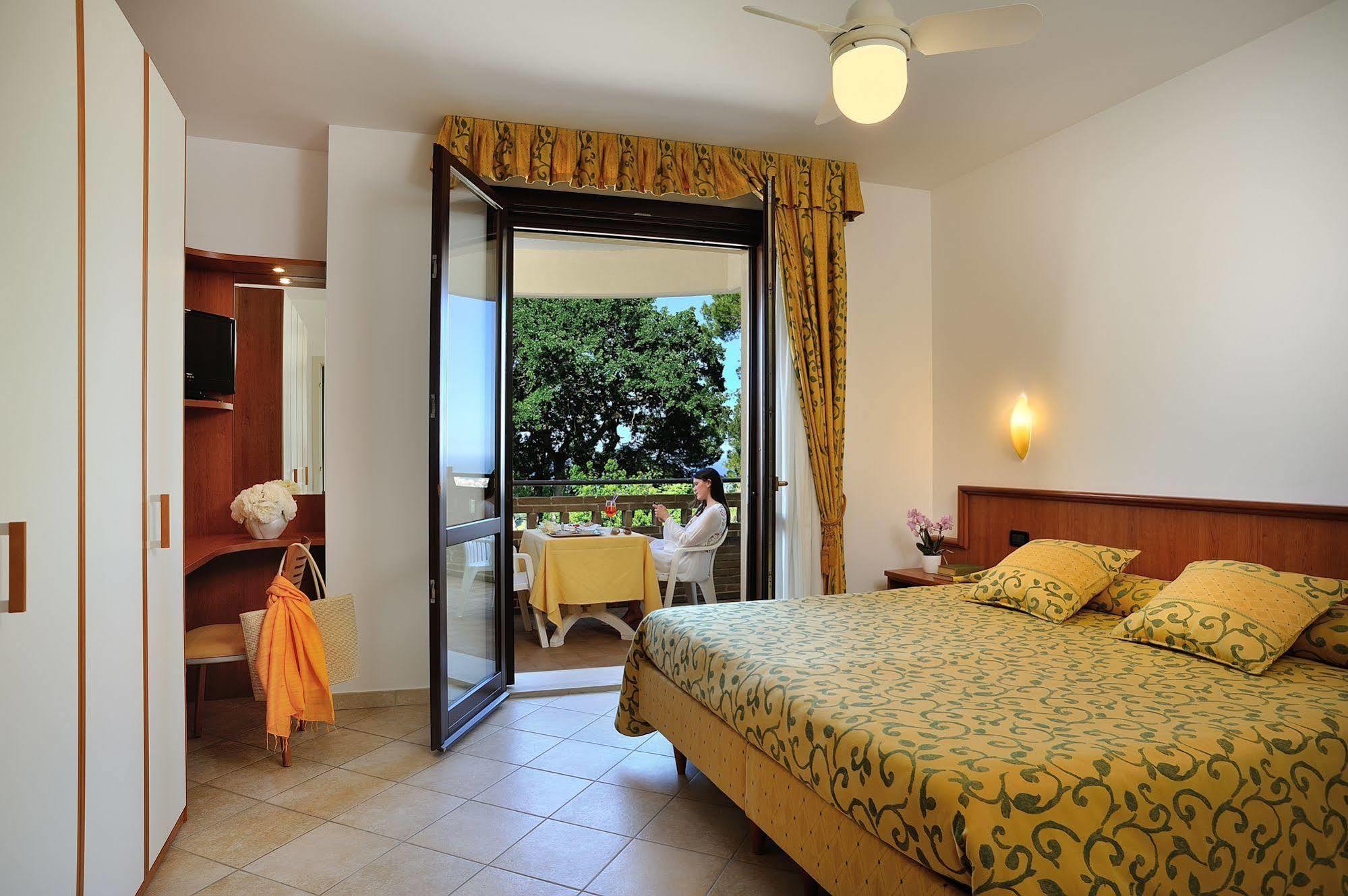 Hotel Bel Sit Senigallia Exterior photo