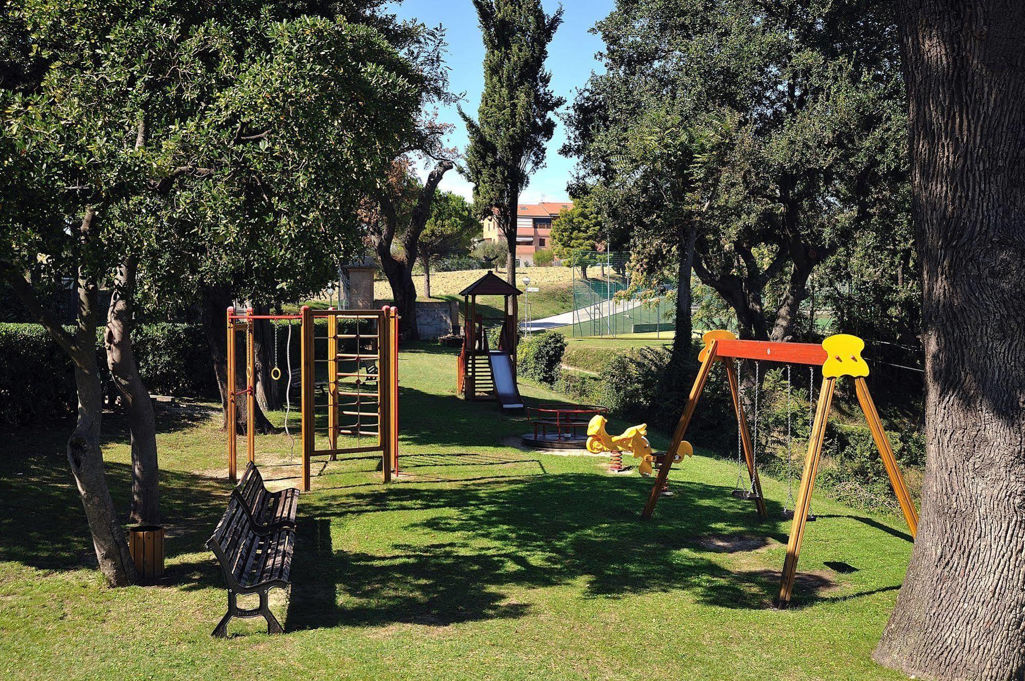 Hotel Bel Sit Senigallia Exterior photo